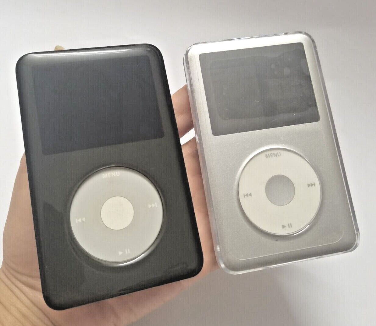 Apple iPod Classic 160GB ブラック 保護ケース付き Apple iPod Black / Clear Hard Case Cover Classic 6 7th Gen