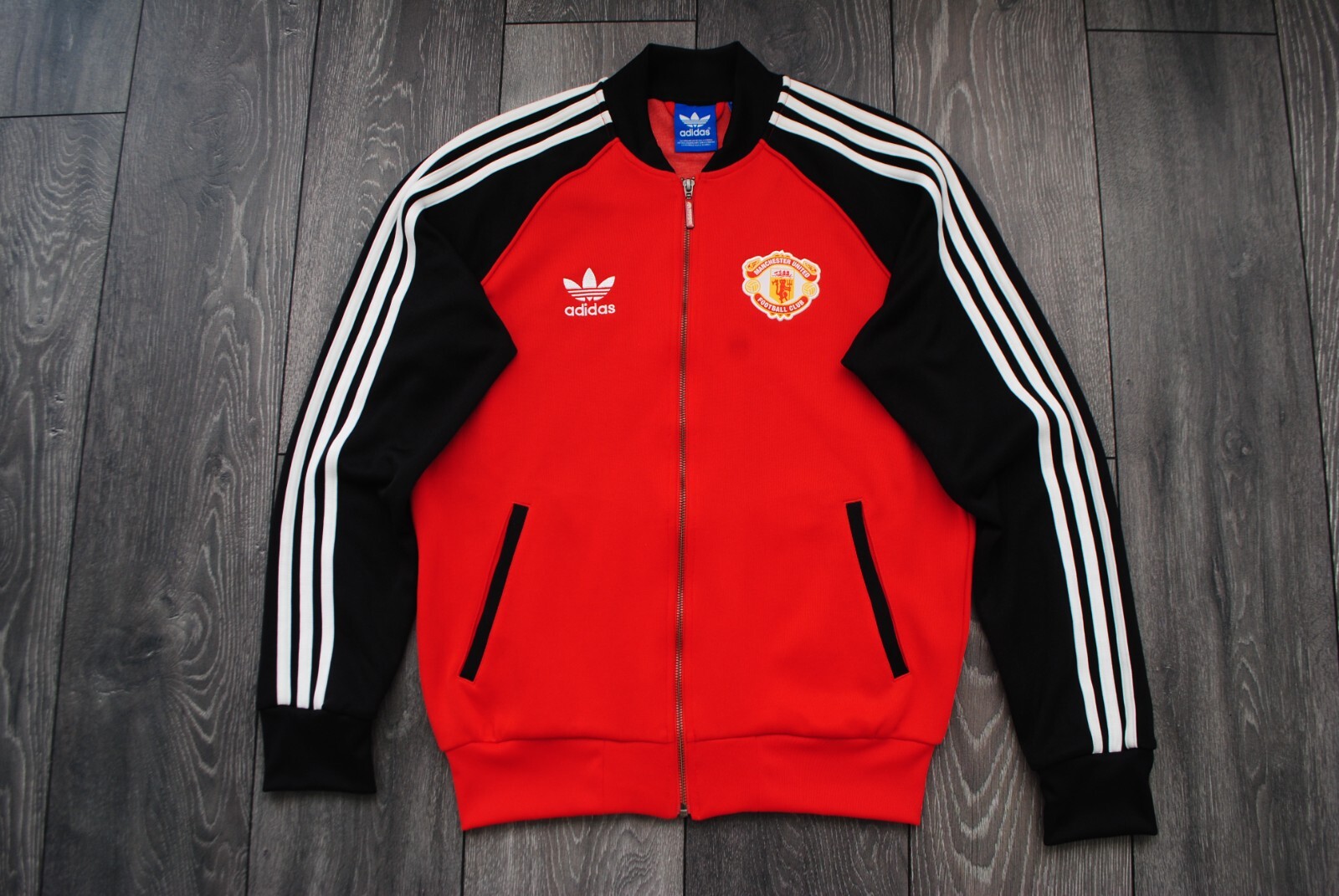 MANCHESTER UNITED 90s STYLE FOOTBALL SOCCER TRACK TOP JACKET MANCHESTER UNITED 90s STYLE FOOTBALL SOCCER TRACK TOP JACKET