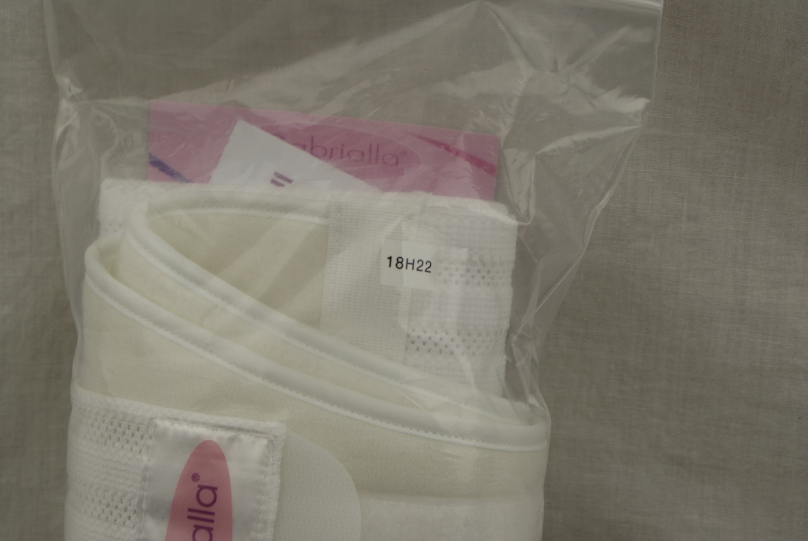 Gabrialla Maternity Support Belt MS-96 Medium Support White Size: Medium 18H22