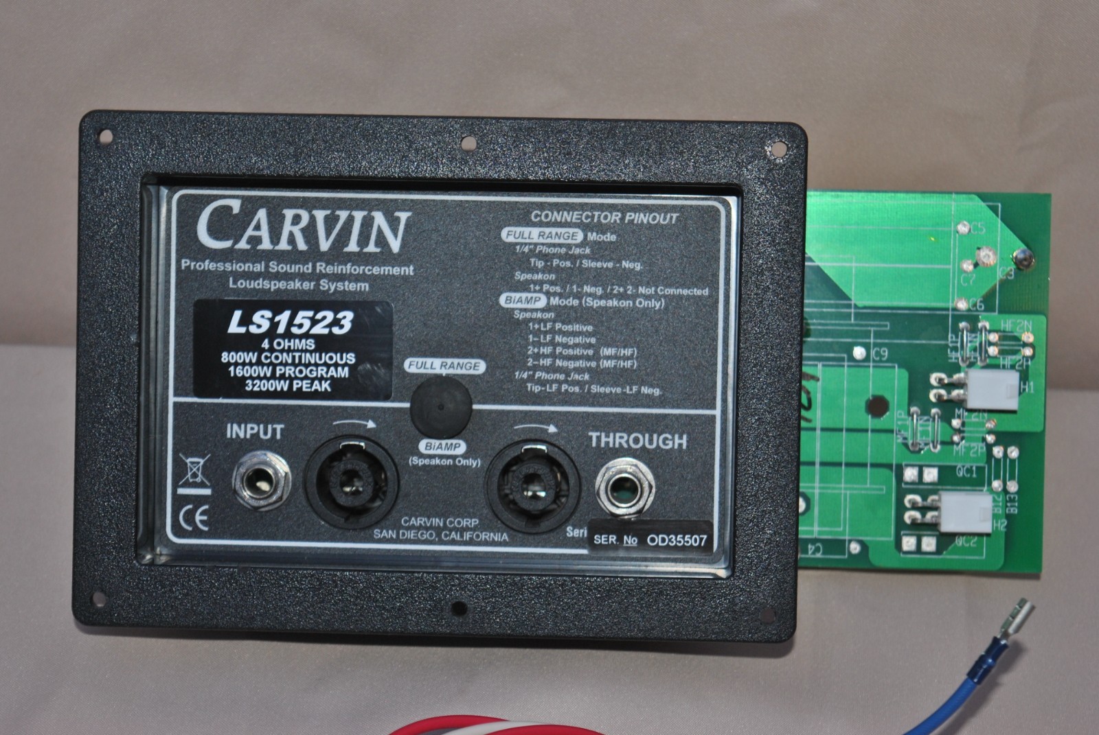 Carvin 800 Watt LS1523 3 Way Crossover with Color Coded Speaker Cables