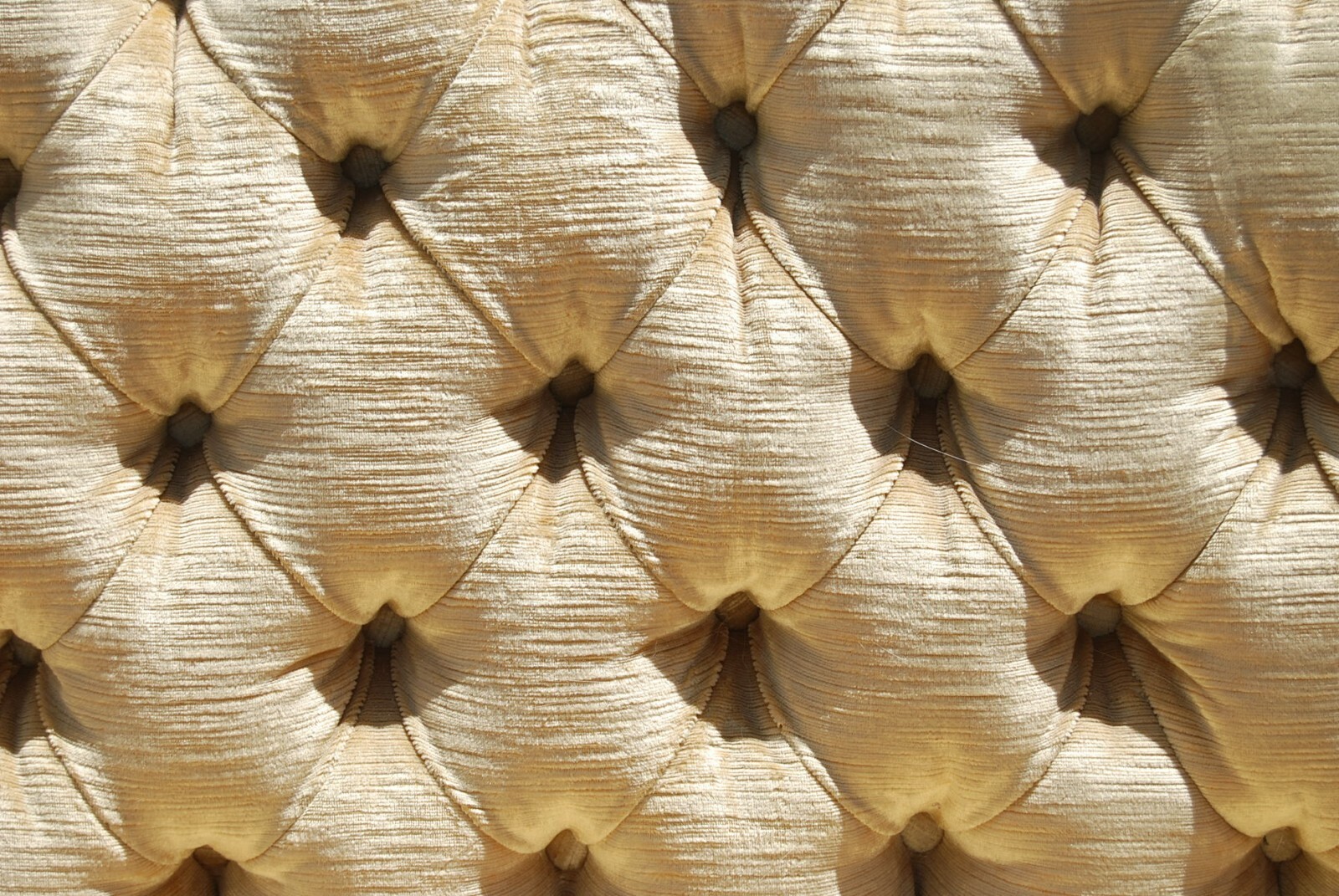 ORIGINALVintage Antique ESTATE Victorian Tufted VELVET sofa loveseat settee