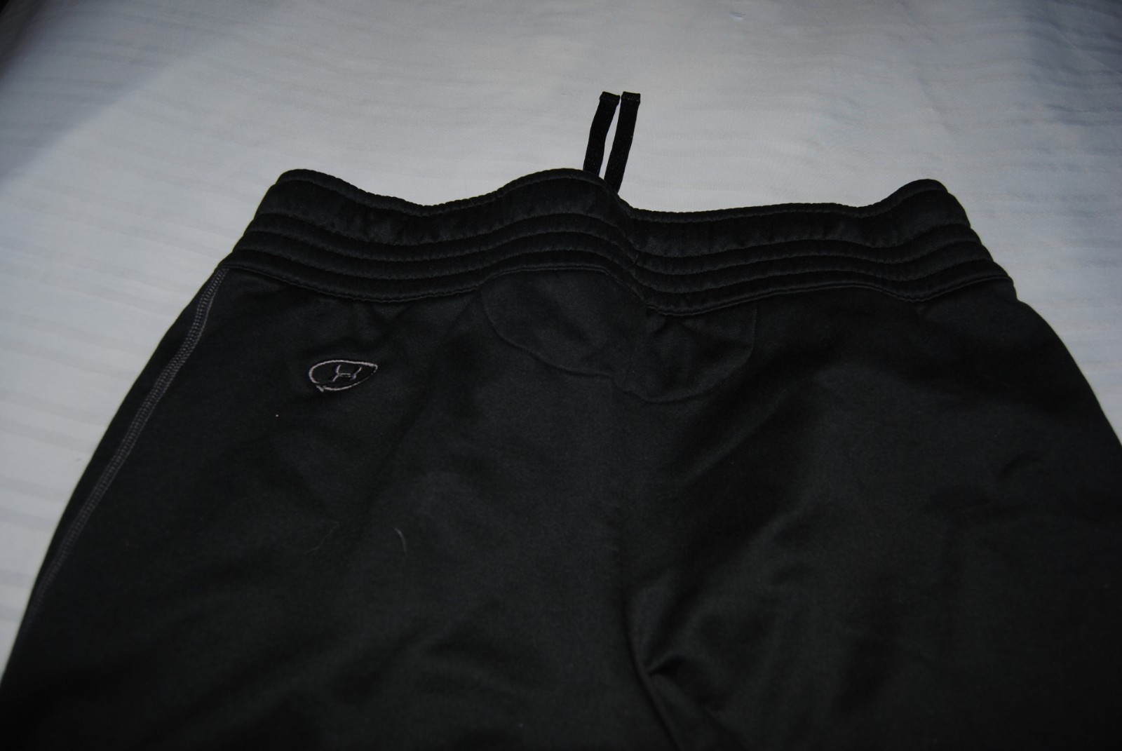 Under Armour cold gear black sweatpants loose size large fit like medium
