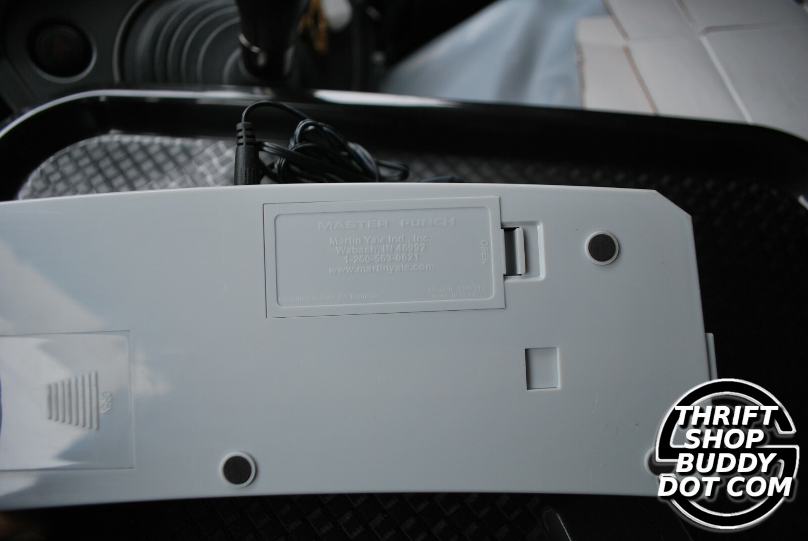 Master Punch Electric Paper Hole Punch