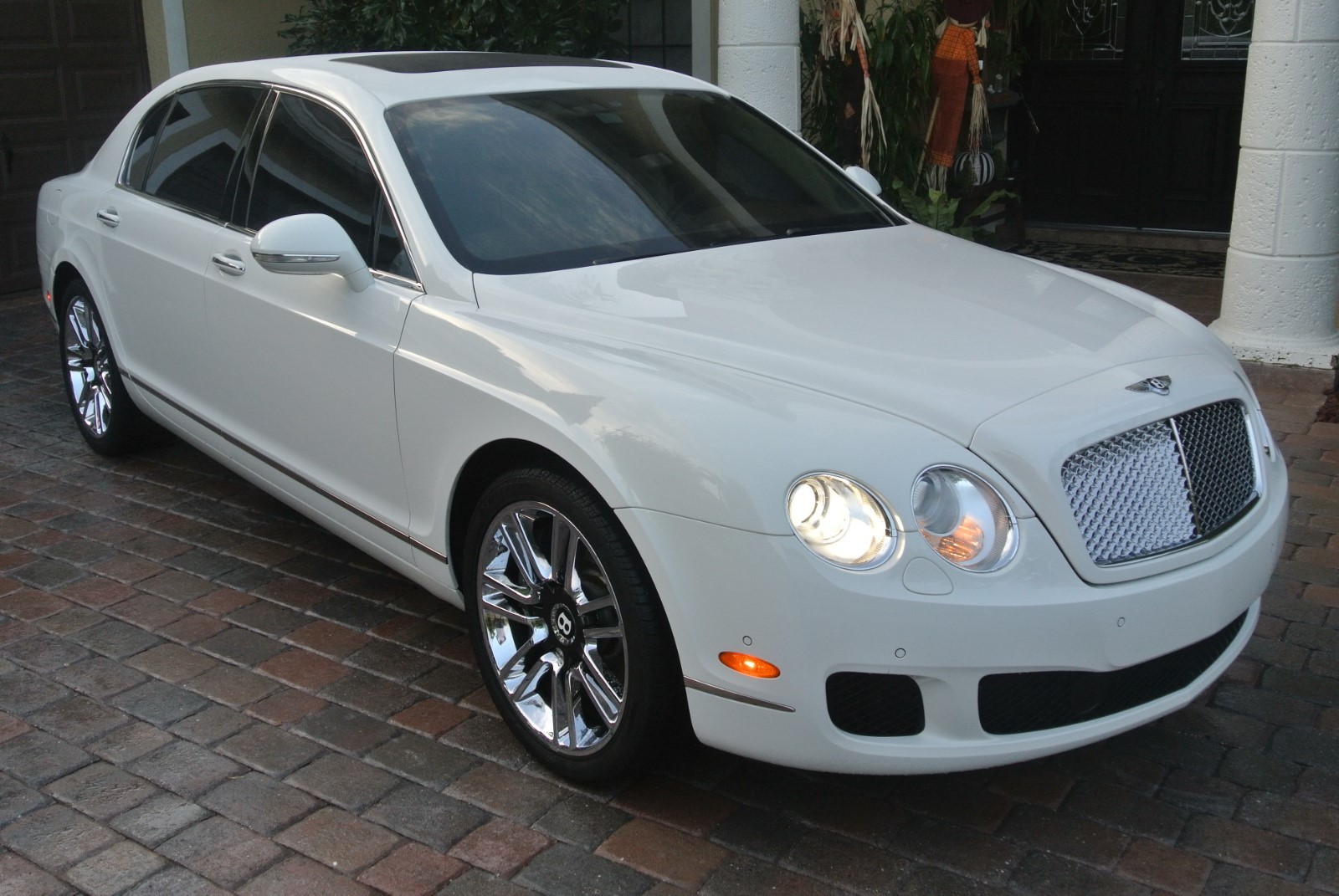 2010 Bentley Continental Flying Spur Sedan 4-Door 6.0L