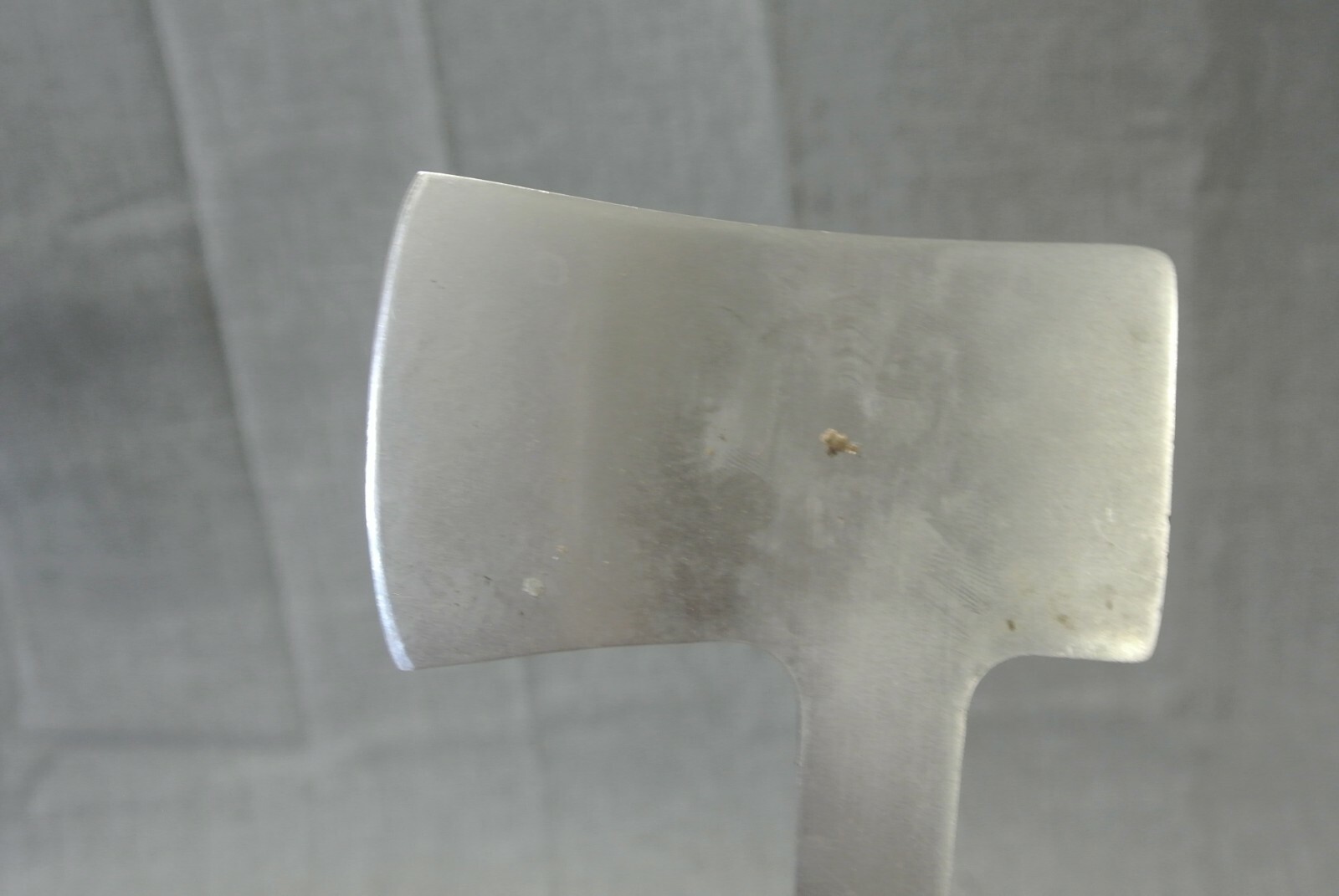 BUCK 1967-1972 106 HATCHET AXE W/SHEATH (196586-4 GN)