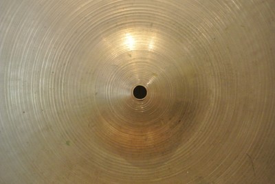 VINTAGE ZILDJIAN 22
