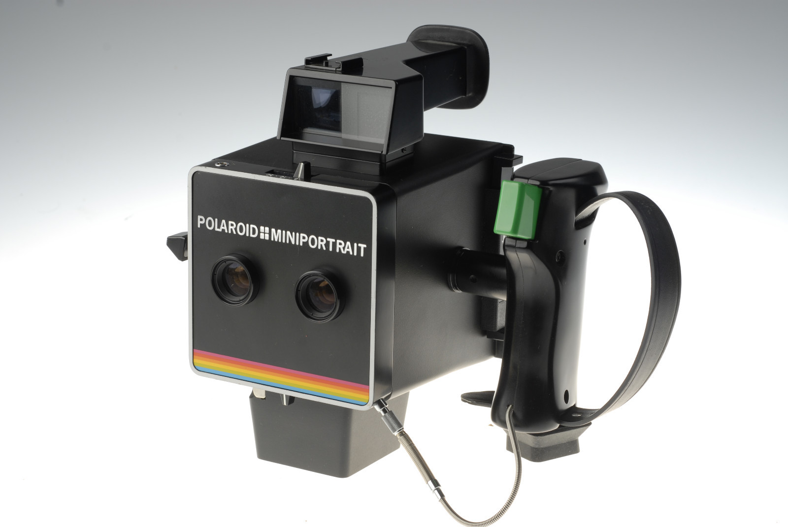 POLAROID INSTANT MINIPORTRAIT CAMERA. MODEL 202. -TESTED