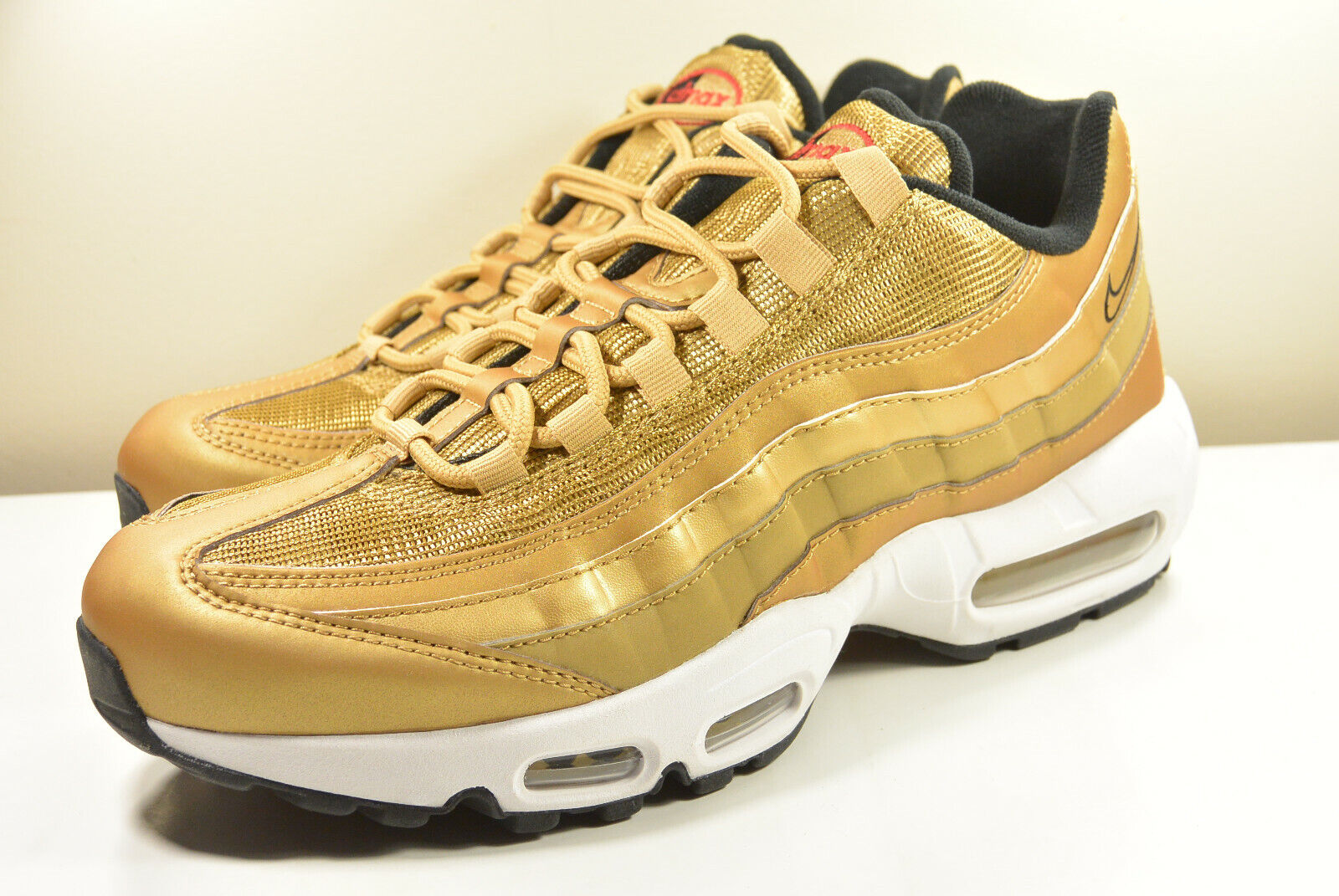 DS 2017 NIKE AIR MAX 95 918359 700 METALLIC GOLD BULLET 8.5 DS 2017 NIKE AIR MAX 95 918359 700 METALLIC GOLD BULLET 8.5