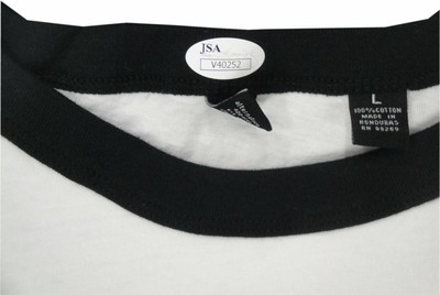 The Big Bang Theory Hand Signed Kaley Cuoco Jim Parsons Mondo T-Shirt JSA V40252