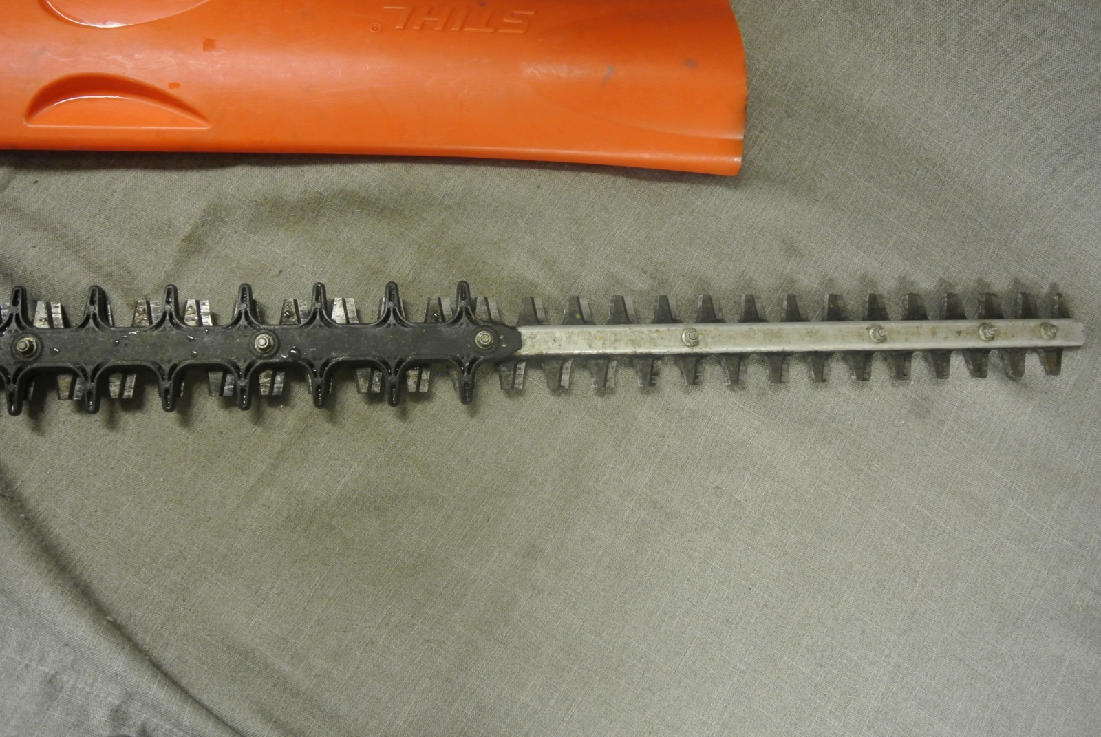 STIHL HS BI T HEDGE TRIMMER (194780-1 GN)