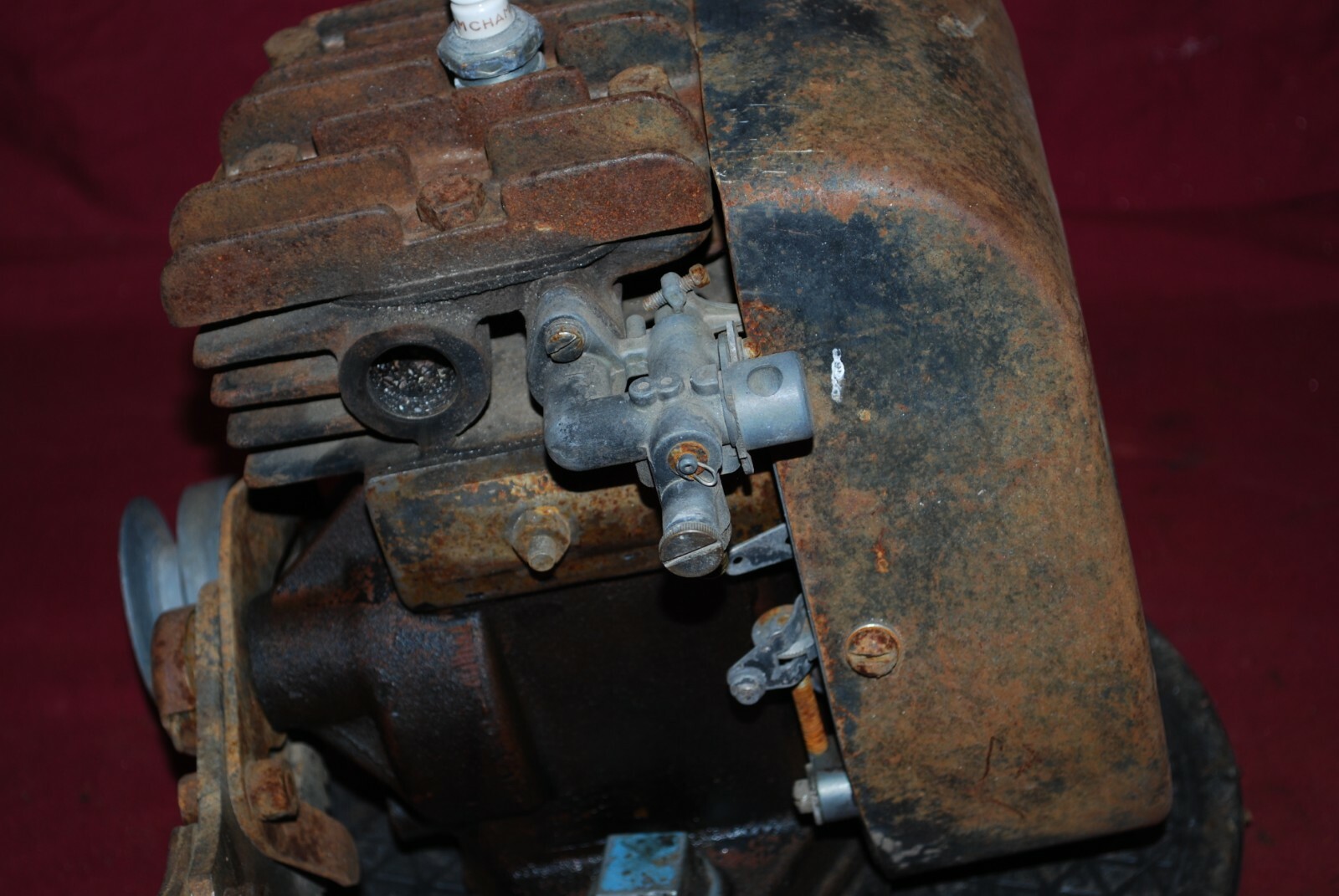 Briggs & Stratton WMB Gas Engine Motor 2