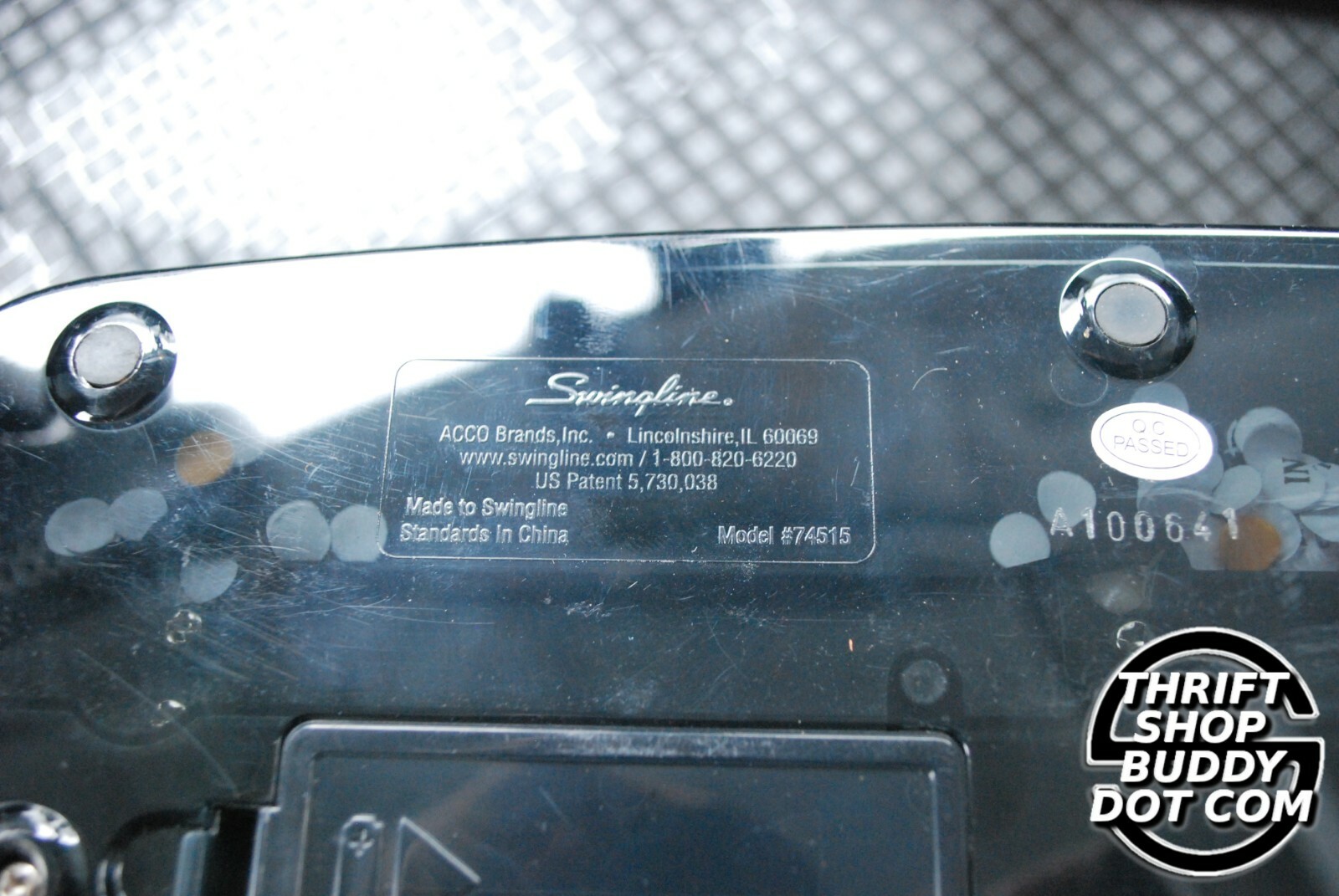 Swingline electric Paper Hole Punch 74515