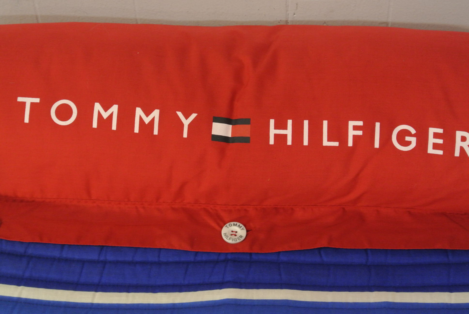 TOMMY HILFIGER BEACH Roll MAT Pad PILLOW SHOULDER STRAP Blanket Red White Blue