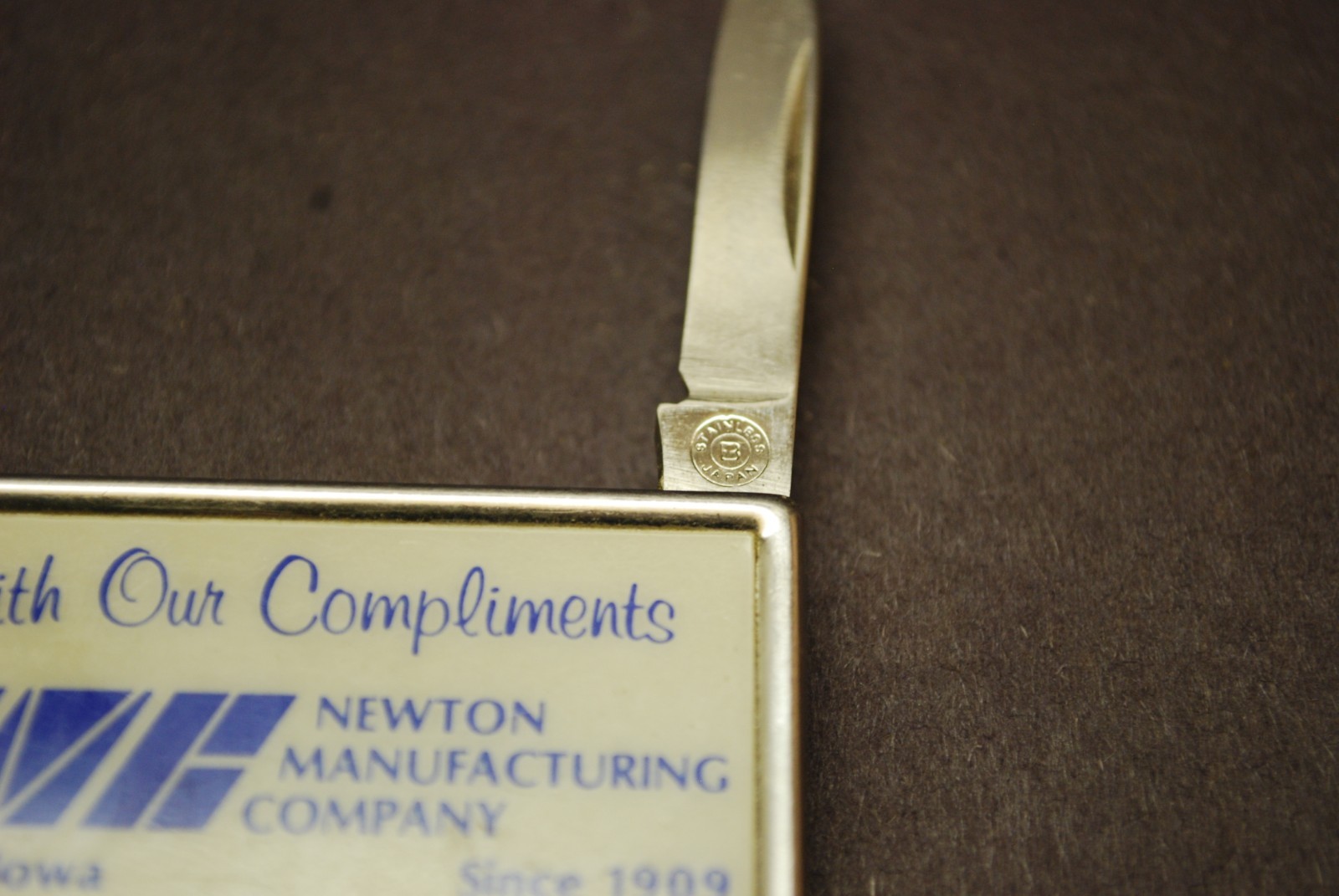 VINTAGE BARLOW B60 MONEY CLIP KNIFE; Newton Manufacturing Company, Newton Iowa