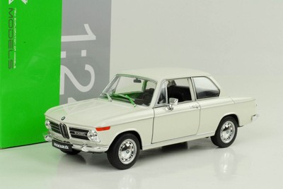 1968 BMW 2002 Ti White Cream 1:24 Welly Diecast