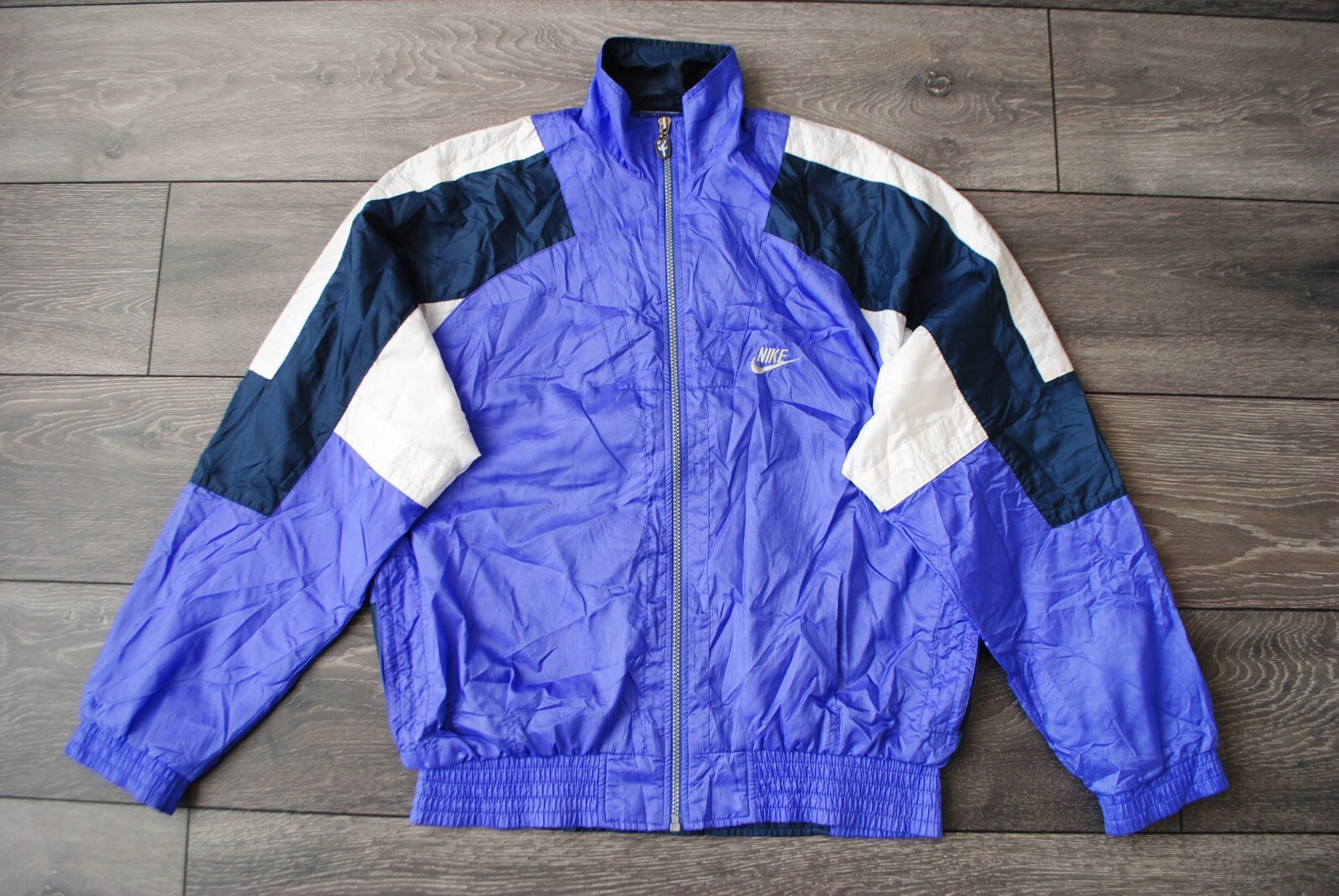VINTAGE NIKE INTERNATIONAL NYLON TRACK JACKET PURPLE BIG VINTAGE NIKE INTERNATIONAL NYLON TRACK JACKET PURPLE BIG