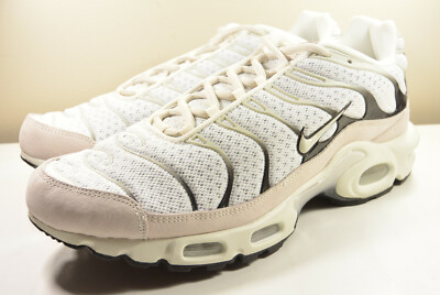 DS 2017 NIKE AIR MAX PLUS OATMEAL 10.5, 11 SAFARI ANIMAL 1 90 95 97 PLUS PRESTO