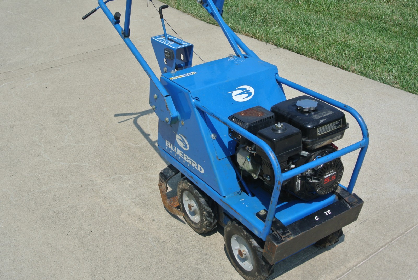 BLUEBIRD SOD CUTTER SC18 HONDA GX160 5.5HP ENGINE TESTED RUNS GOOD