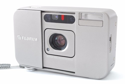 Fujifilm Tiara Zoom F0411-118-1V 35mm Film Camera Used