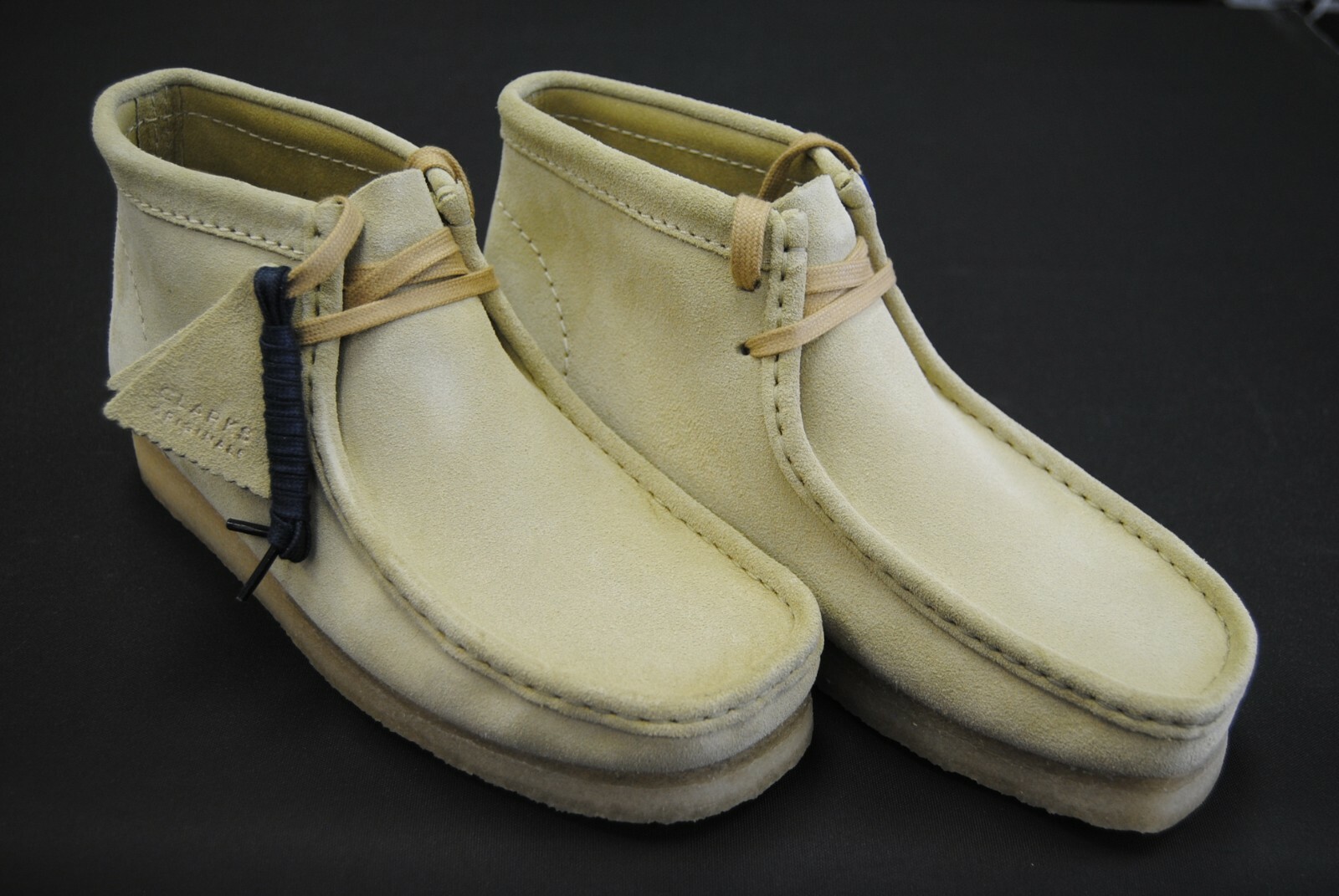 26155516] NEW MEN'S CLARKS WALLABEE BOOTS MAPLE SUEDE CL23