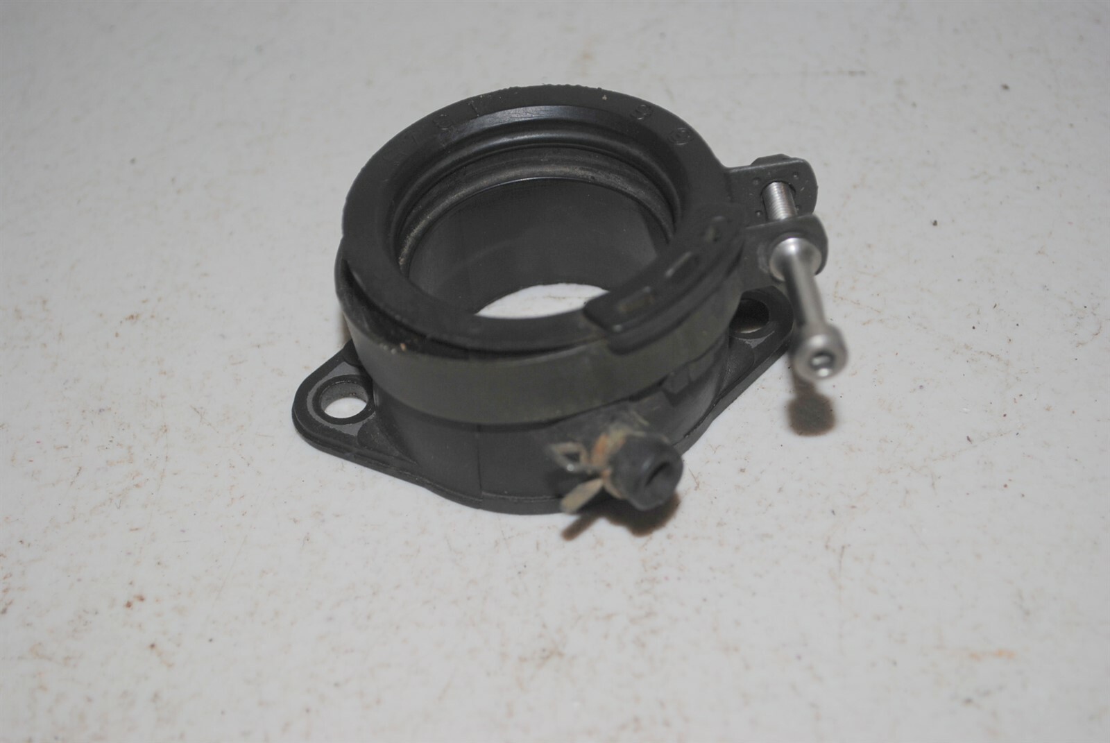Kawasaki Ninja ZX 6R ZZR 600 Carb Rubber Boot Joint Holder 16065