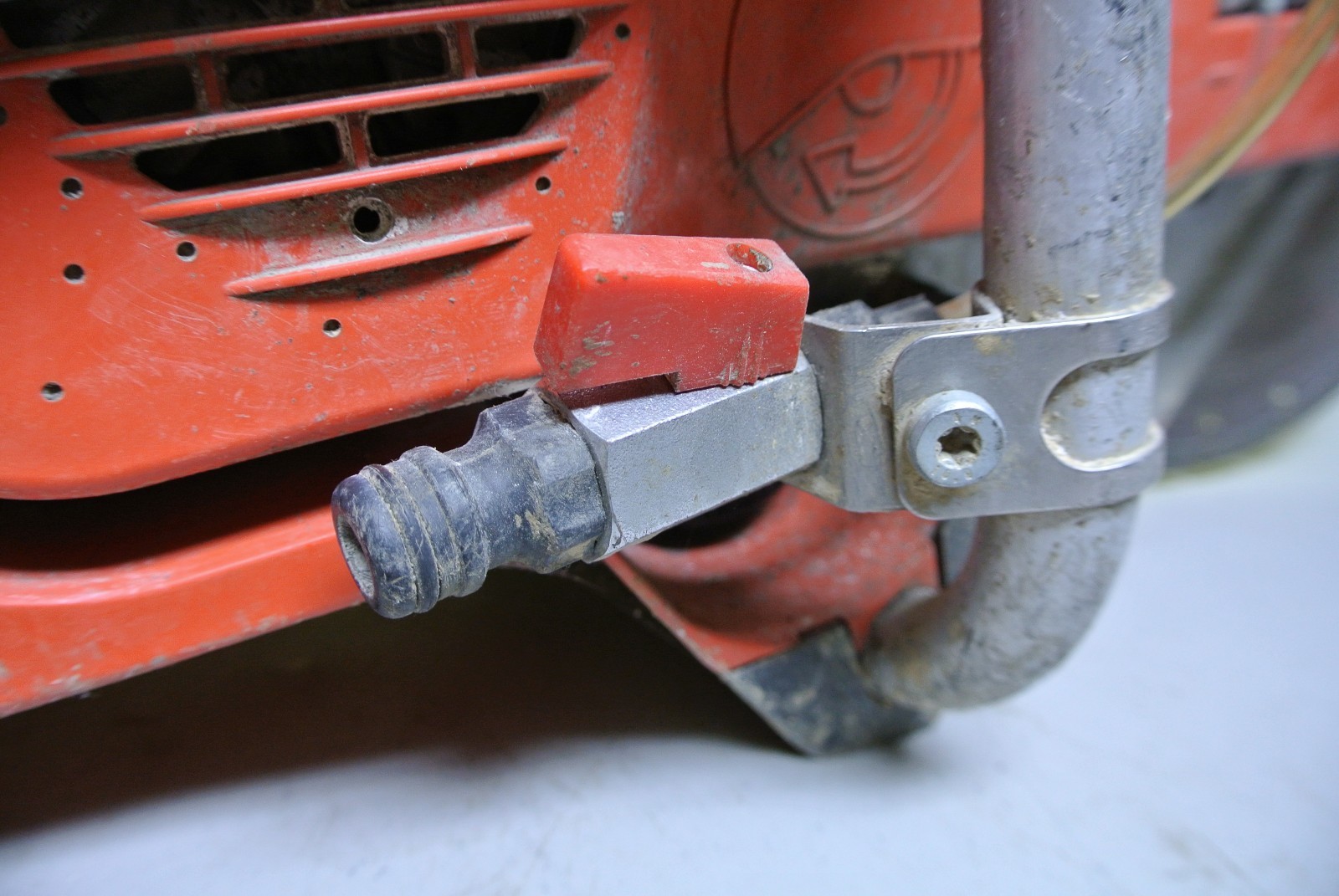 Dolmar PC-7414 Concrete/Cut-Off Saw 73cc