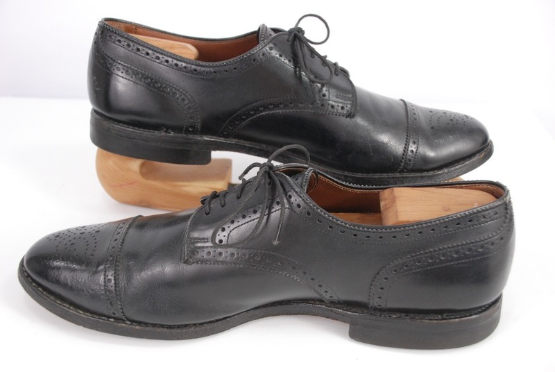 Allen Edmonds Sanford Cap-Toe Medallion Brogue Black Leather  display picture 2
