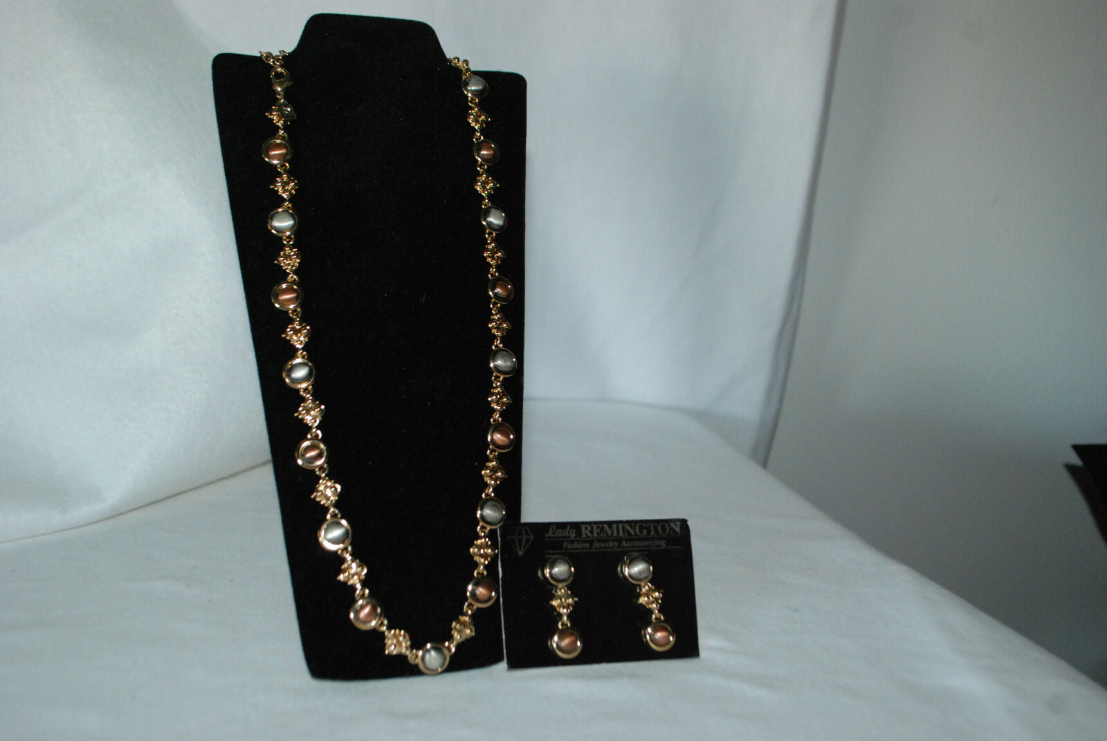 Lady Remington LR Signed Necklace EARRINGS GOLD TONE DROP