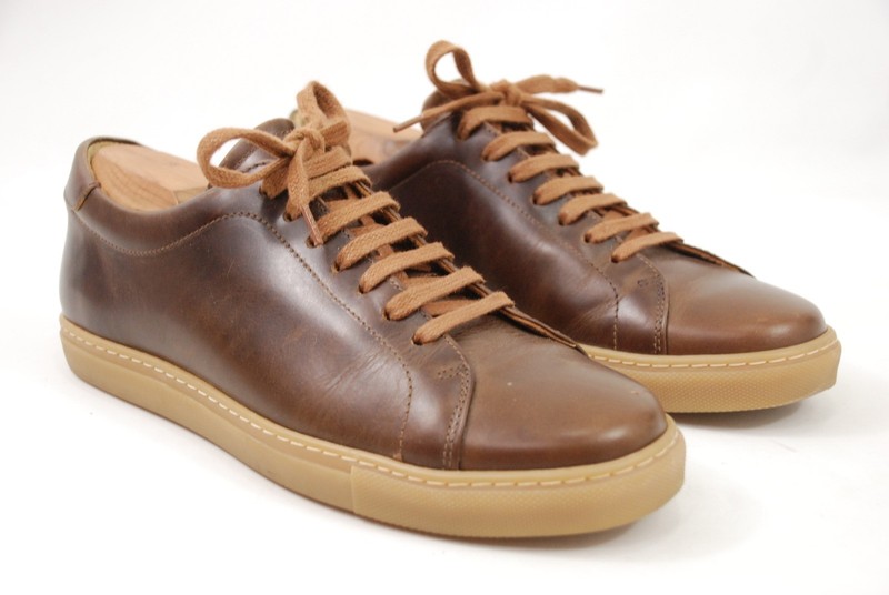 leather low top sneakers