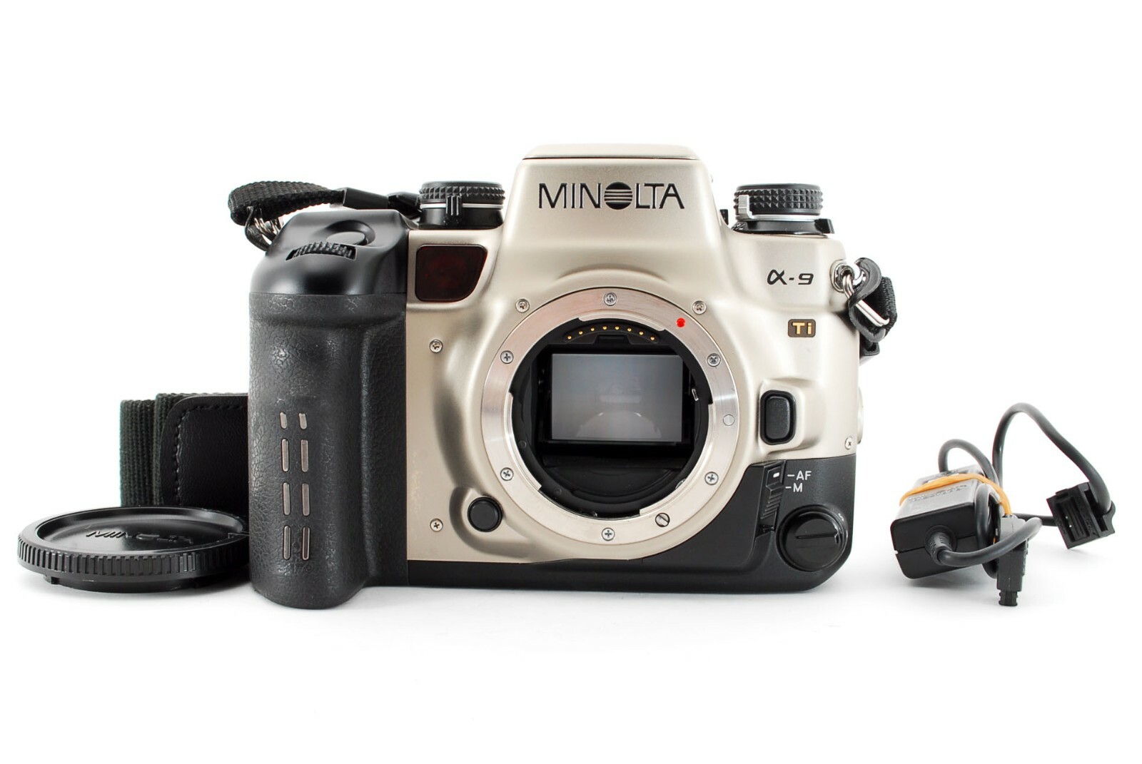 Minolta Maxxum Dynax Alpha 9 α9 a-9 Ti 35mm Film Camera Minolta Maxxum Dynax Alpha 9 α9 a-9 Ti 35mm Film Camera