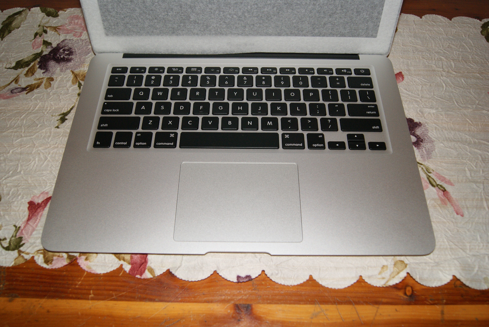 2017 MacBook Air 13, i7 2.2ghz, 8gb, 512gb awesome, Fully Loaded