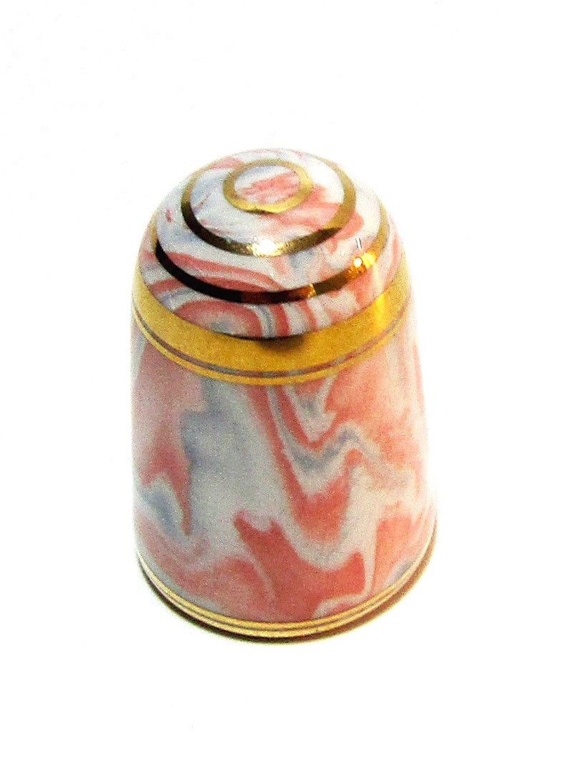 TONY BOUCHET VINTAGE MARBLED AGATEWARE THIMBLE