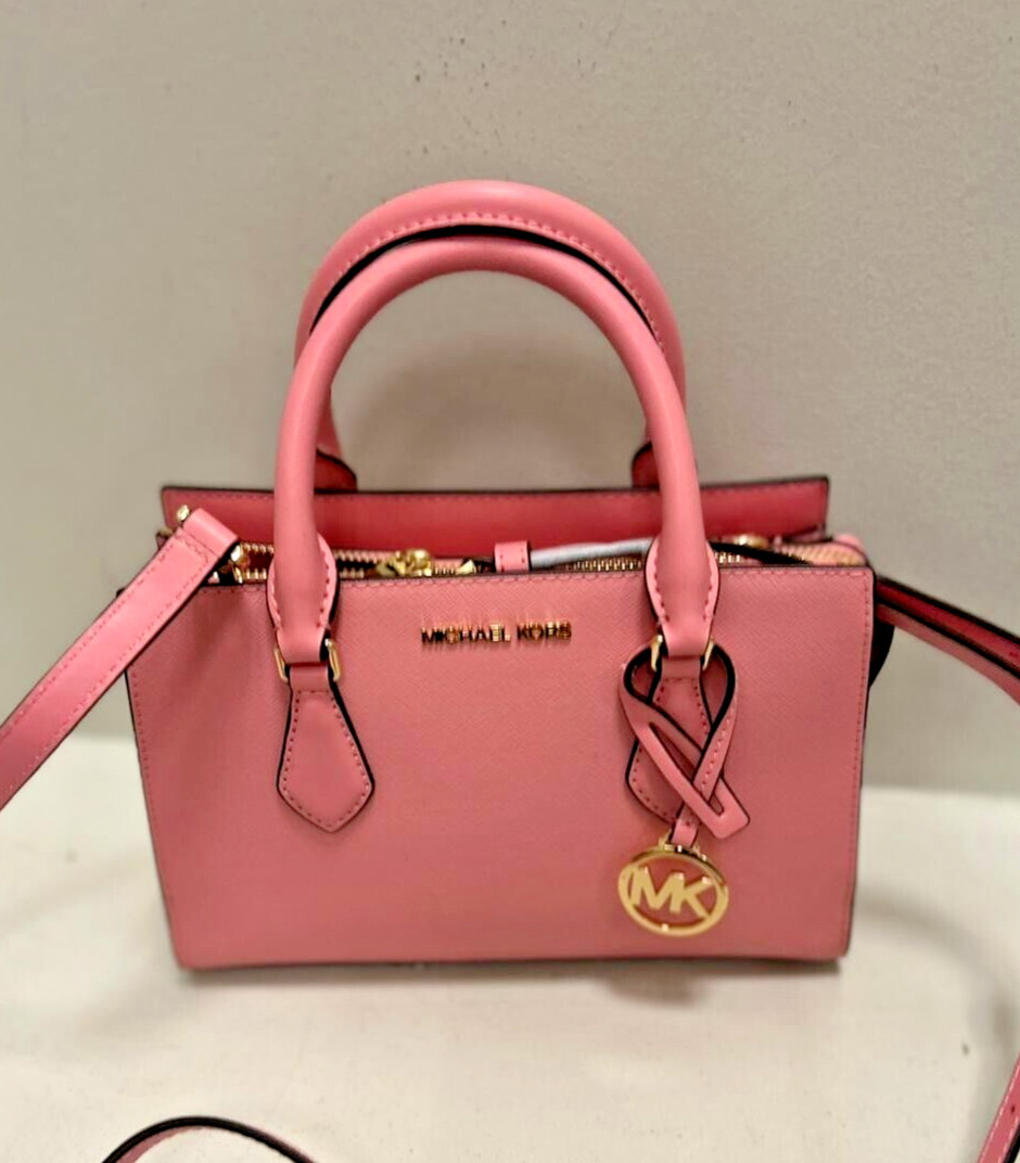 【送料&関税込】Michael Kors Handbag Michael Kors Sheila Medium Signature Logo Center Zip Satchel