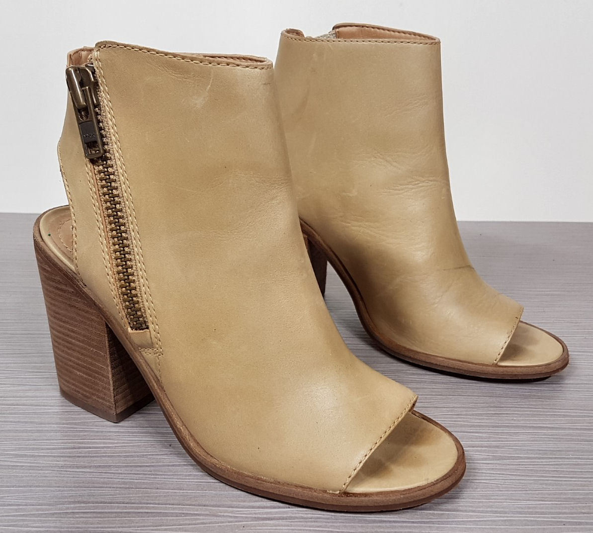 Steve Madden Terraa Natural Leather Peep-Toe Booties Natural Womens Size 6