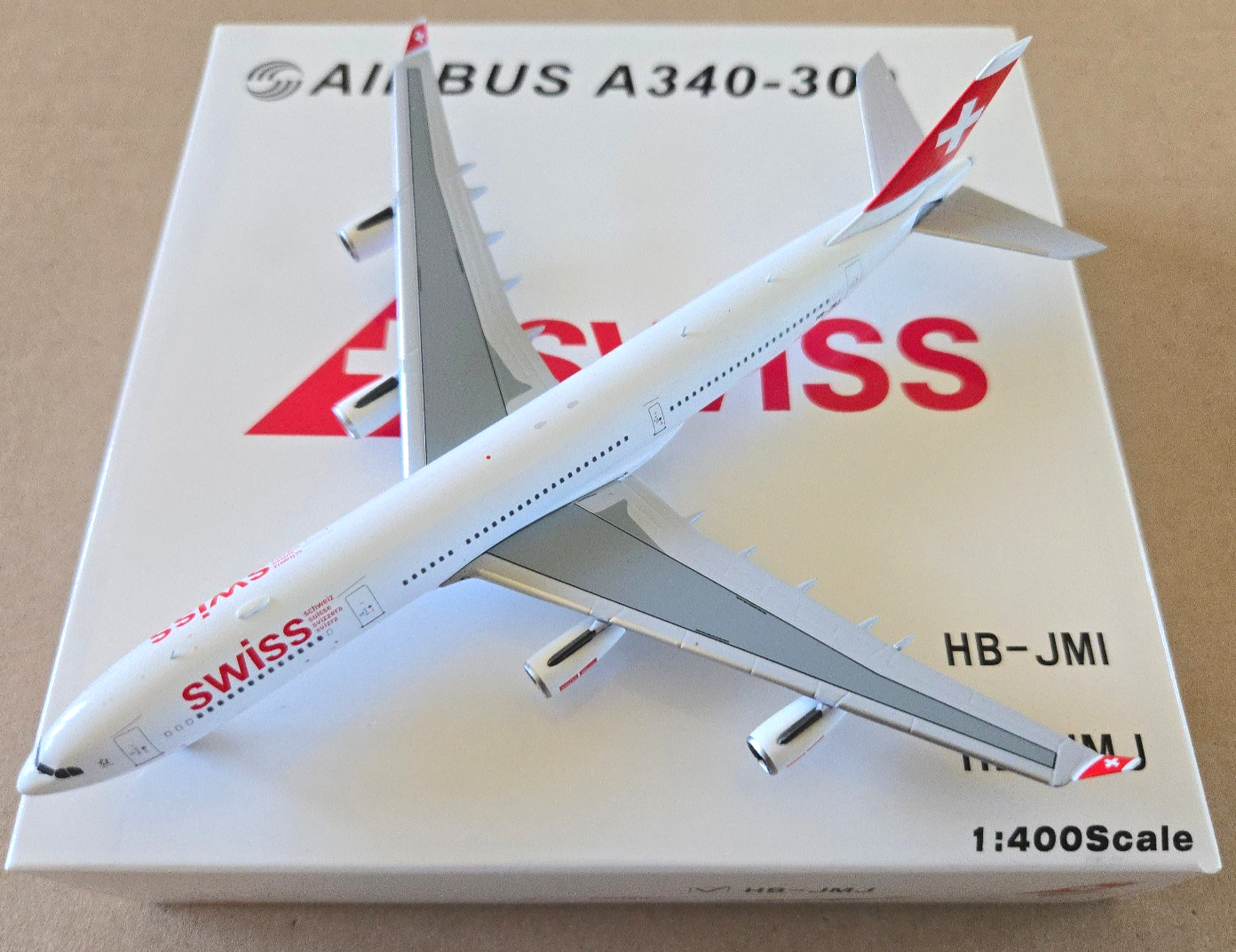 スイスインターナショナルエアラインズ　ダイキャストモデル　1/400　A340 ScaleModelStore.com :: JC Wings 1:400 - XX40203 - Swiss