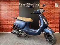 NECO SCOOTERS Dinno 125 Retro Scooter 125CC Automatic Twist and Go