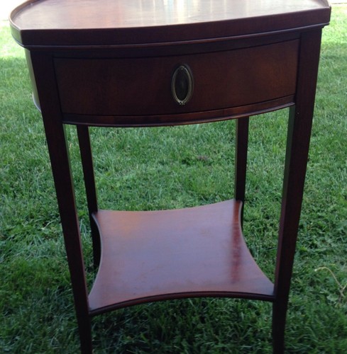 Beautiful Mahogany Side Table made By Imperial Furniture Company
