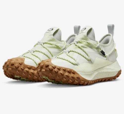 売り切りNIKE ACG Mountain Fly 2 Low GTX 28.5 Nike ACG Mountain Fly 2 Low Men's Shoes. Nike.com