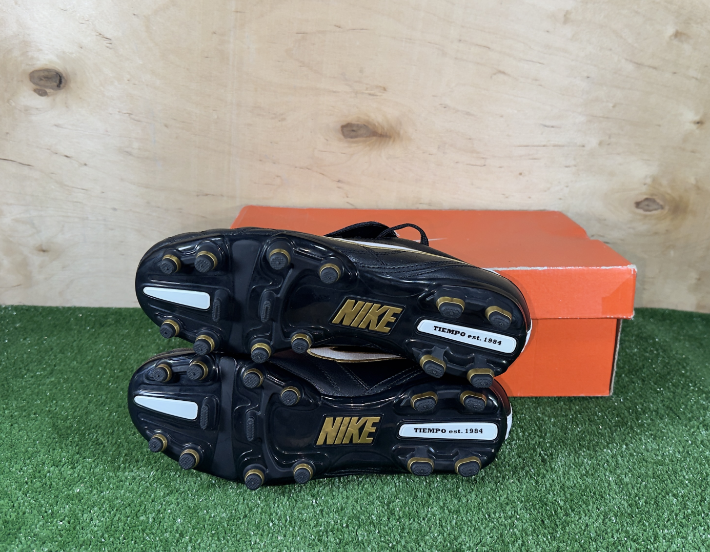 Nike Tiempo Mystic III FG 366180-018 Black boots Cleats mens Football/Soccers