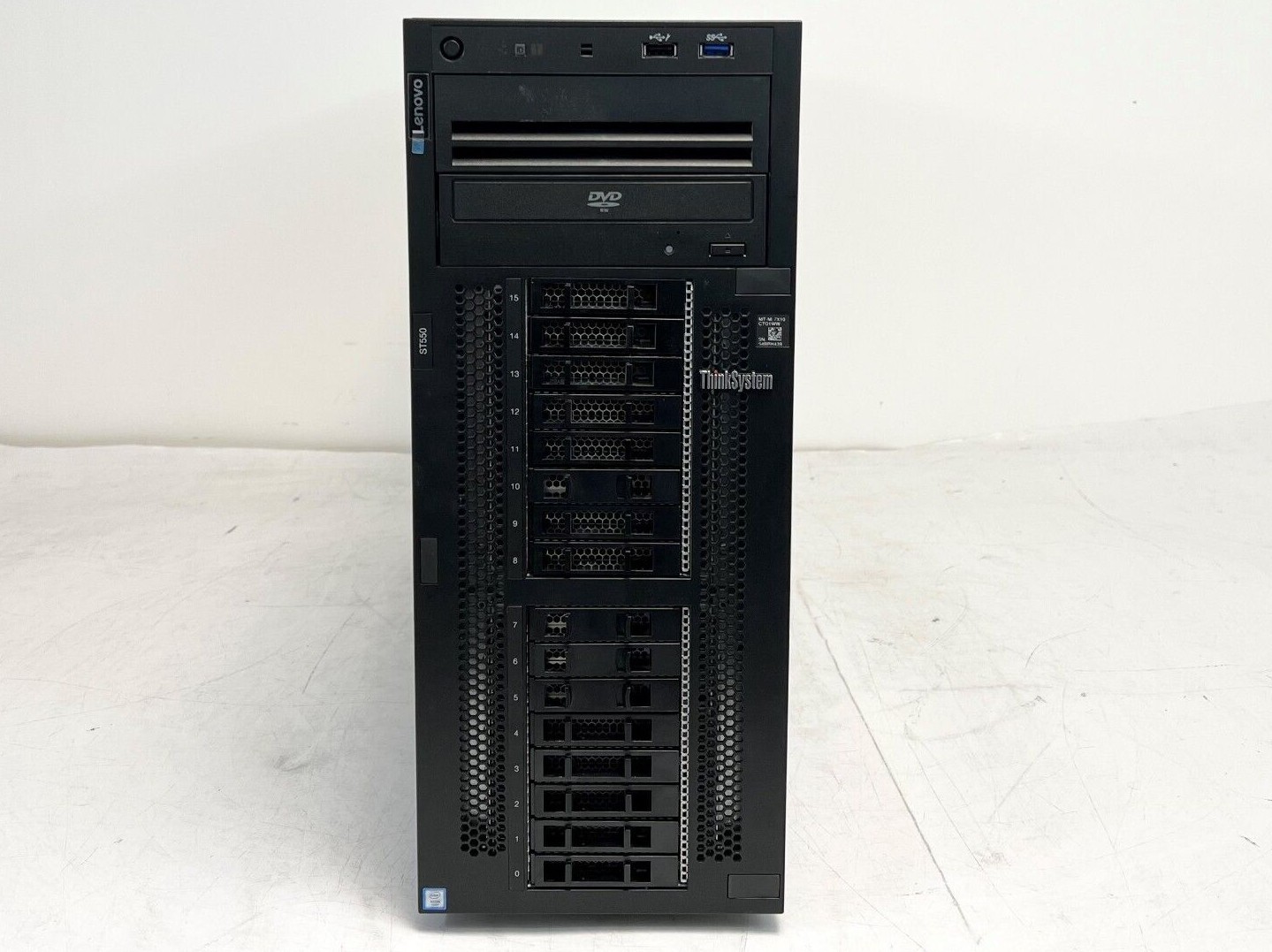 サーバー Lenovo ThinkSystem ST550; Xeon Gold 6230 Lenovo ThinkSystem ST550 Review A Tower Server Workhorse