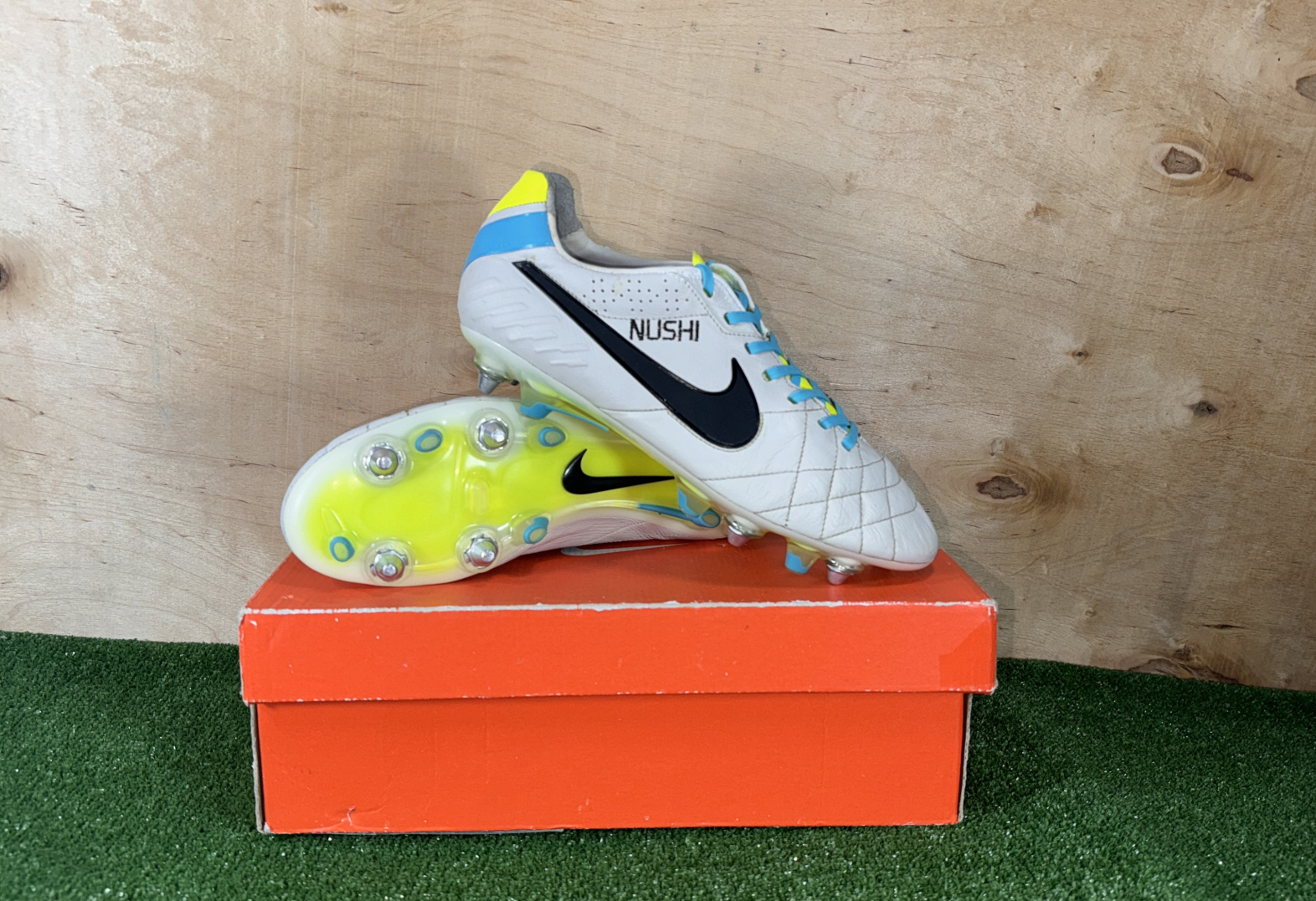 Nike Tiempo Legend IV FG – Boots Plug