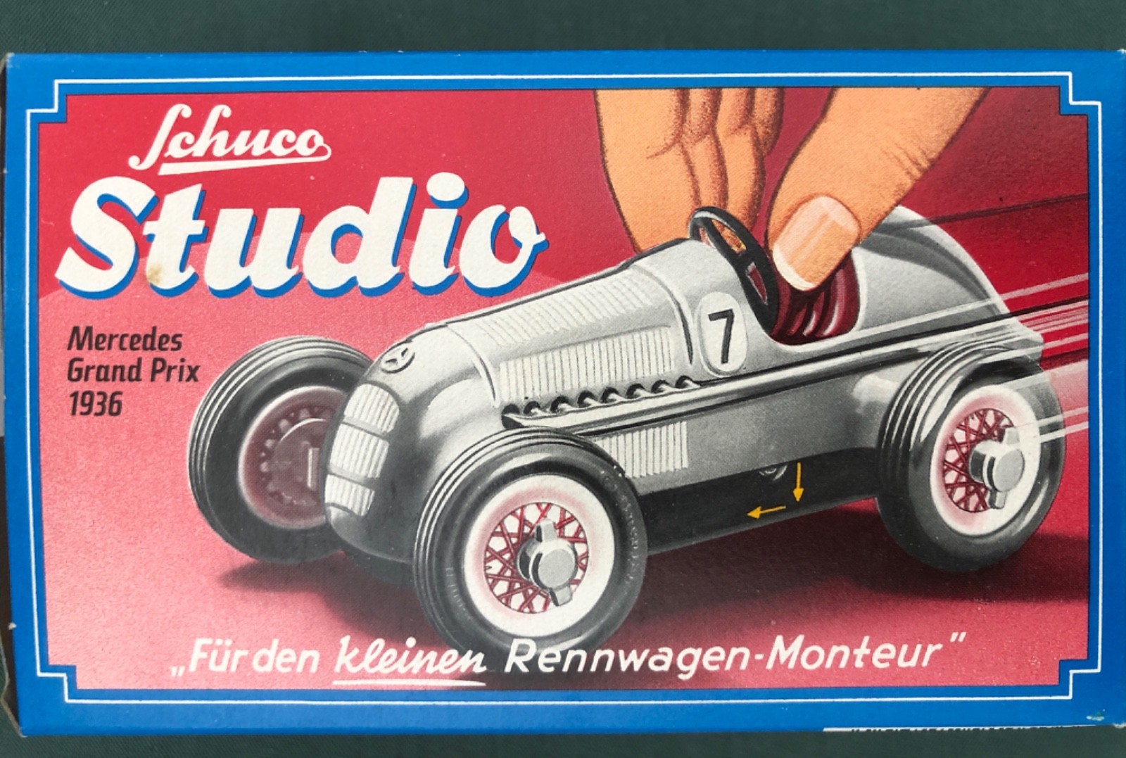 シュコー Grand-Prix Set Studio 腕時計　ミニカー　セット シュコー Studio Schuco Grand-Prix Set Studio 腕時計 メルセデス