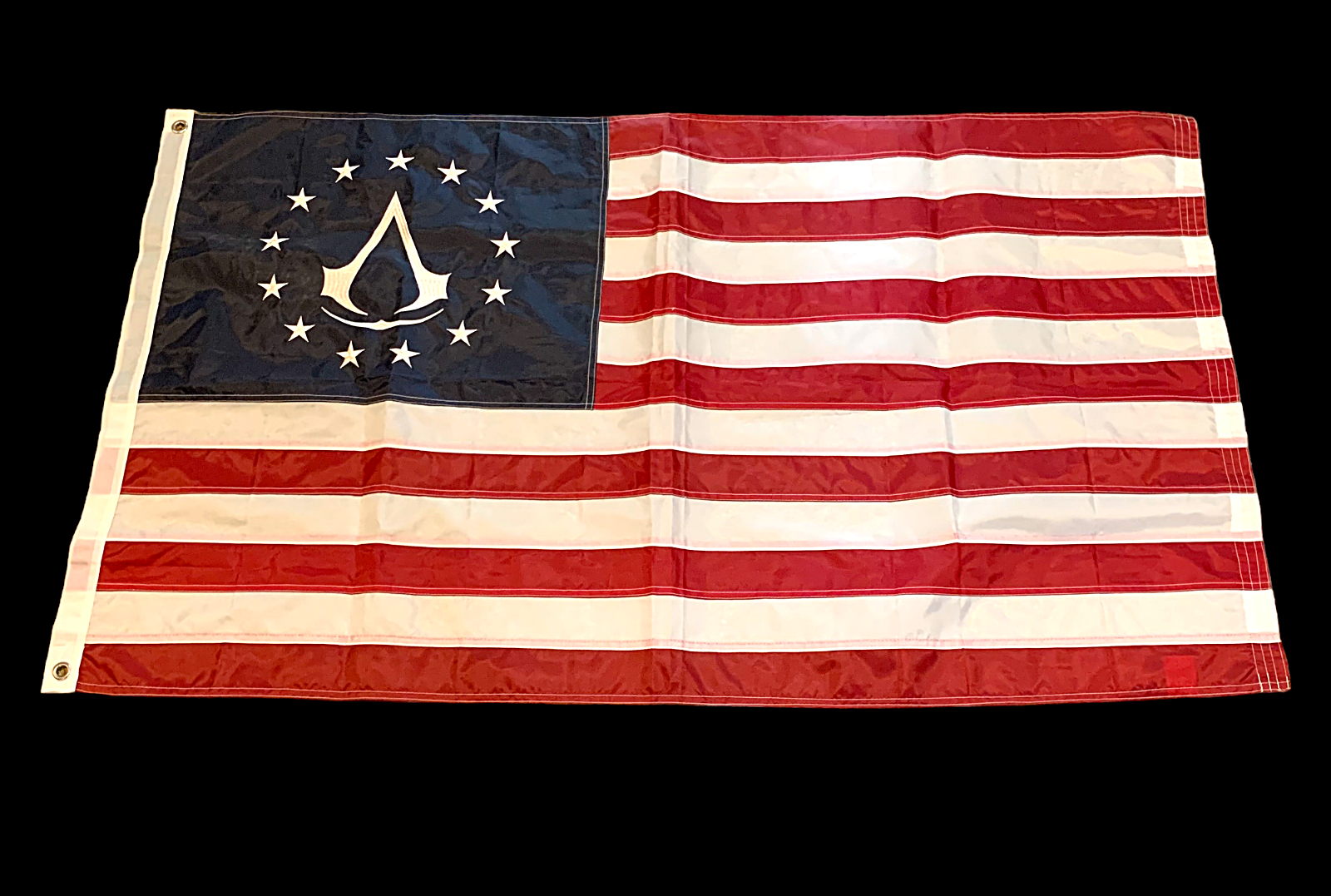 New Official Assassin s Creed 3 III Colonial Flag Collectors