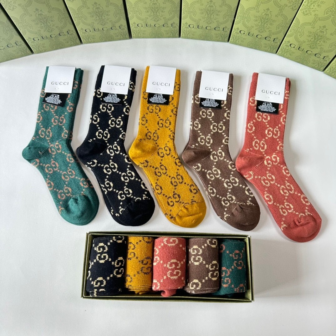 Multicolor Gucci Women Men mid tube socks with 5 pairs per