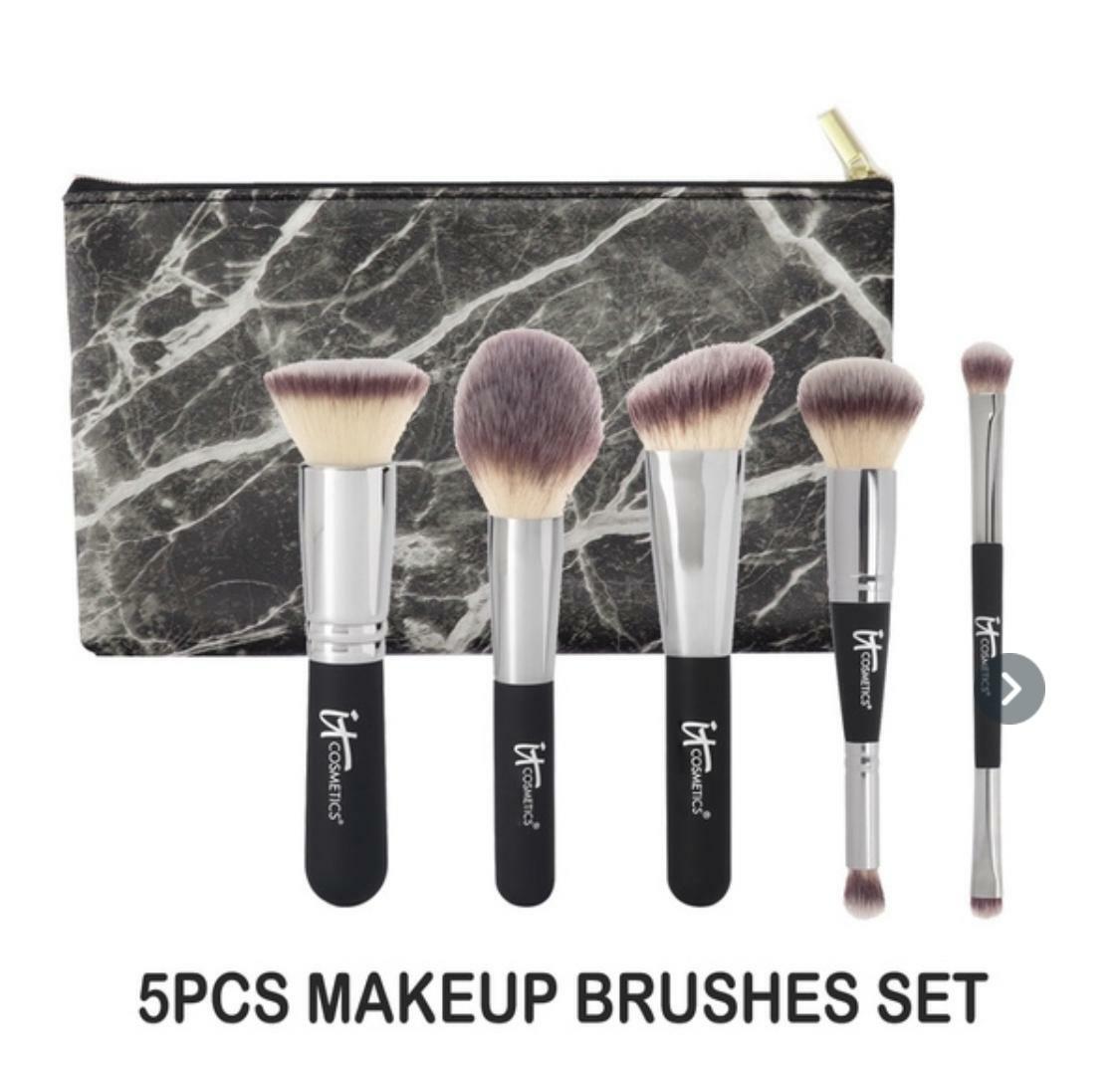 IT Cosmetics - Heavenly Luxe Flat Top Buffing Foundation