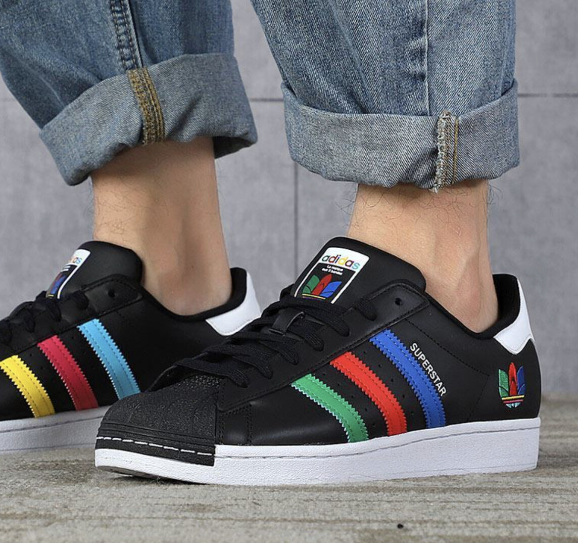 adidas superstars black