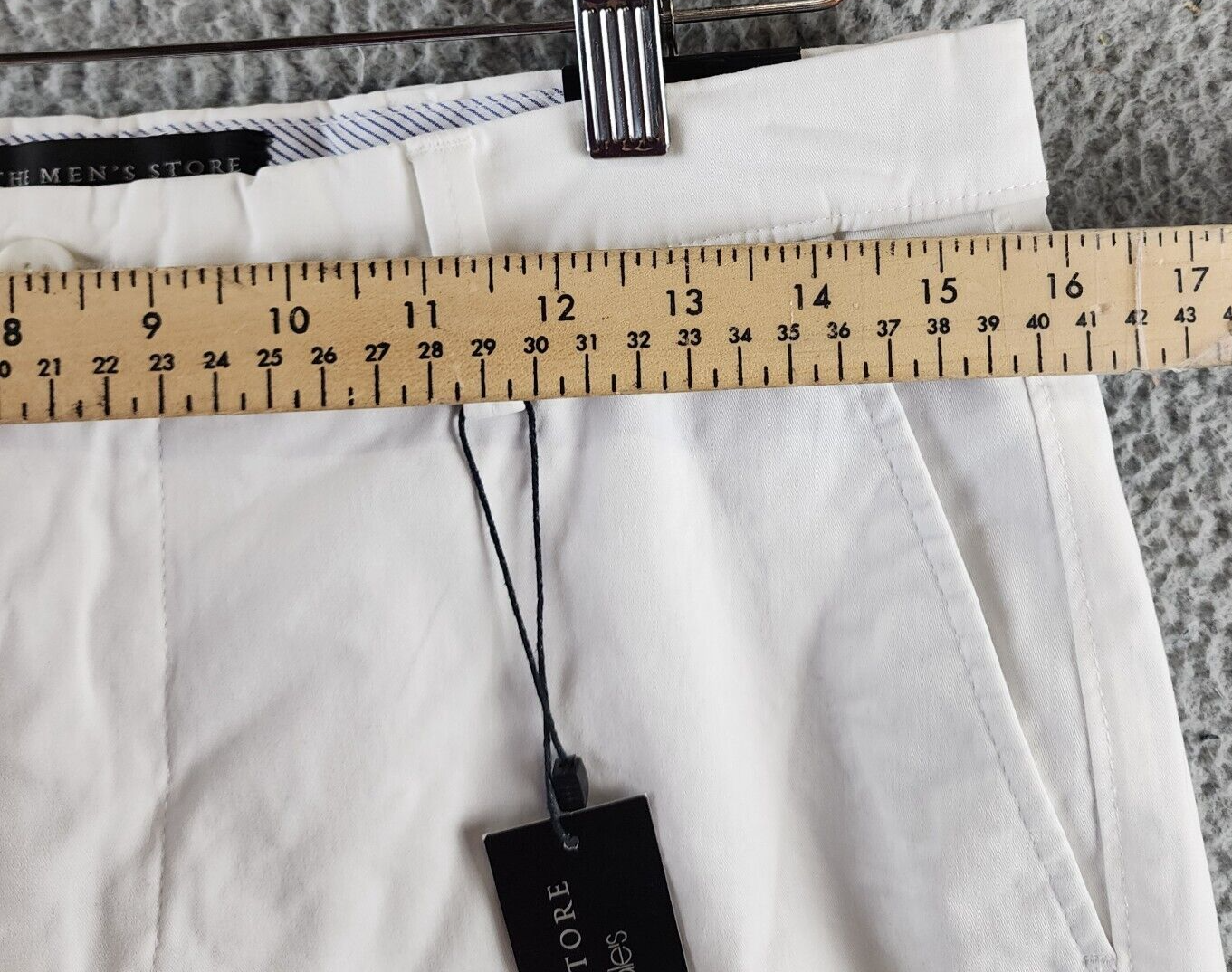 The Men's Store at Bloomingdale's Twill Regular Fit Shorts Men's 30 White Pocket - Picture 6 of 13