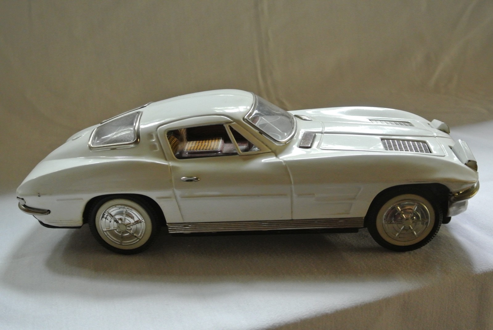 1963 CORVETTE SPLIT WINDOW COUPE