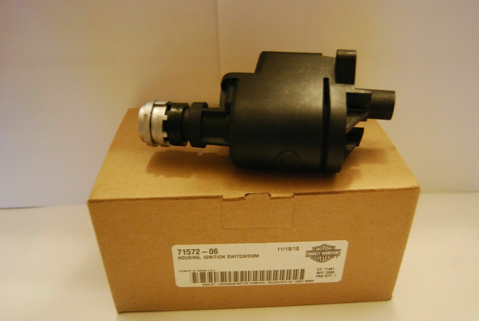 すいっち Friday Part Ignition Switch w/ (2) keys 701/45500 701/Y1372
