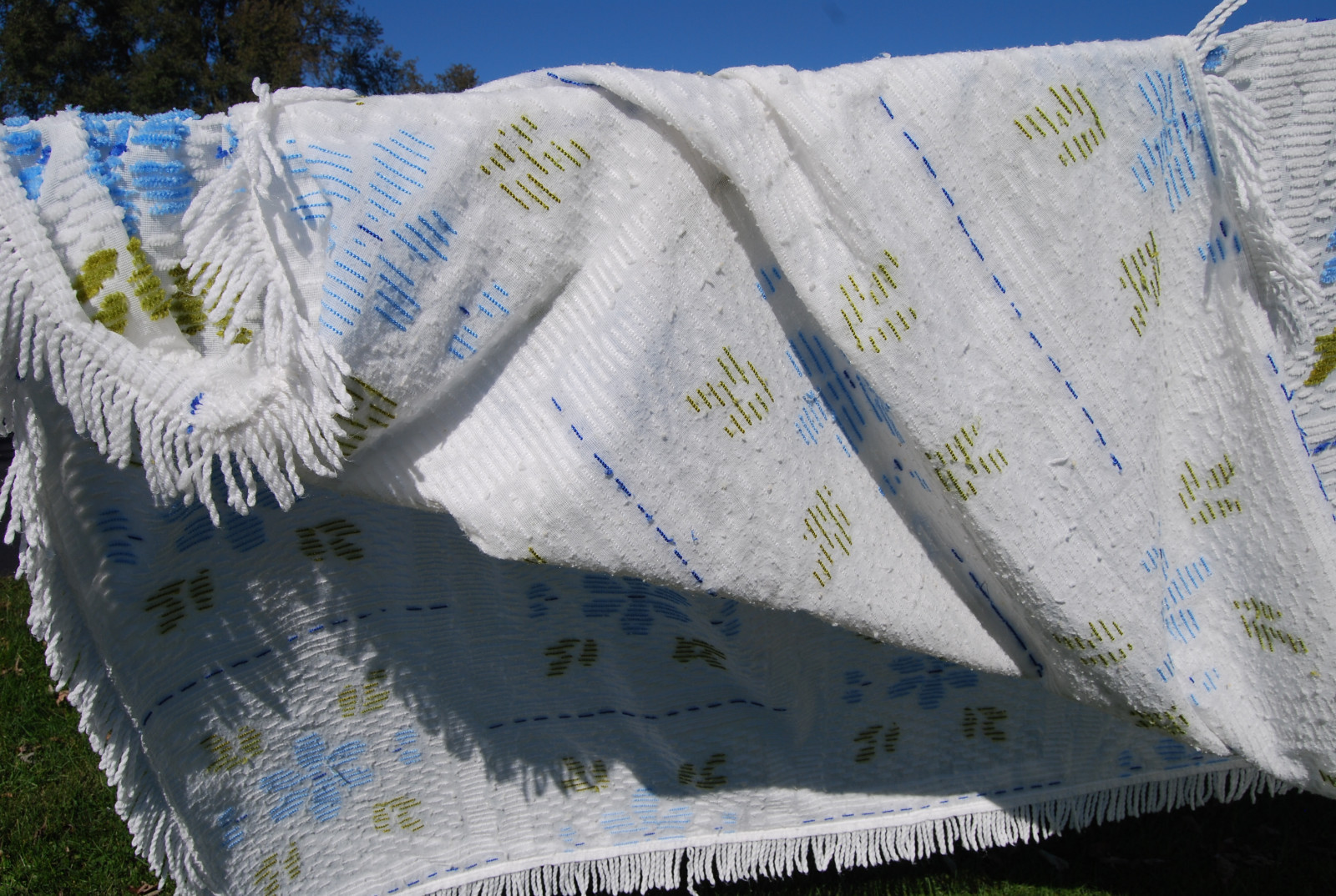 VTG coverlet,polyester cover.bedspread,fringe 96 x 96